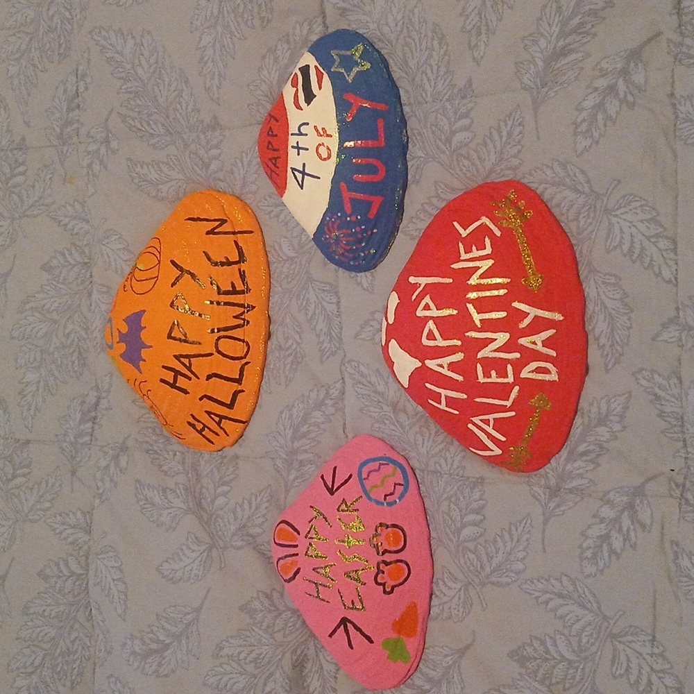 Holiday Hand Painted Sea Shell Set of 4